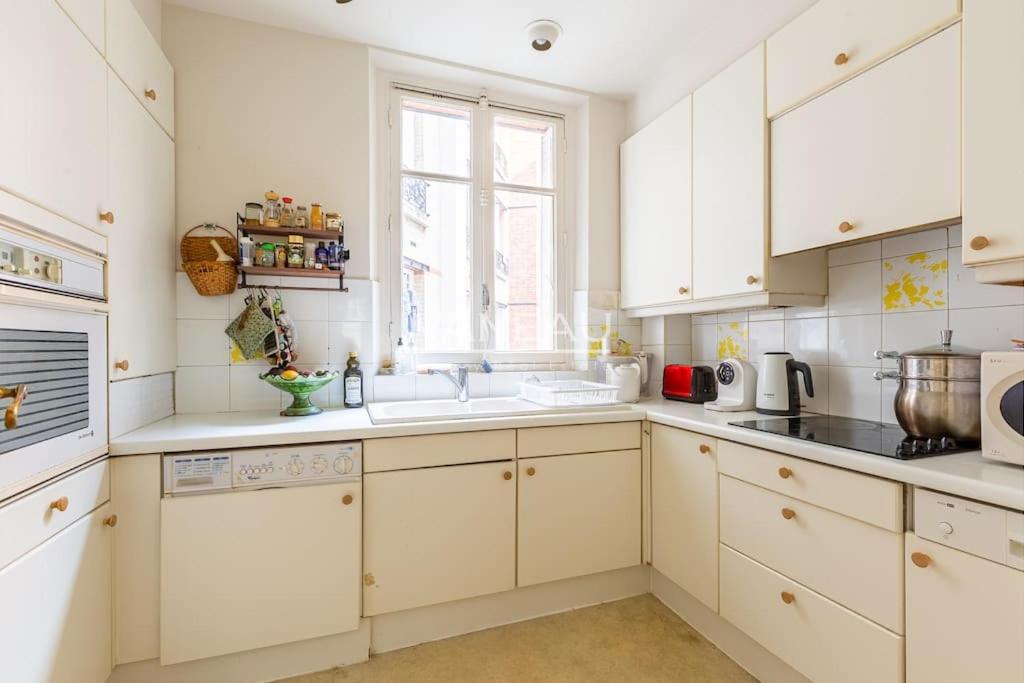 Superb Parisian Appartement Paris
